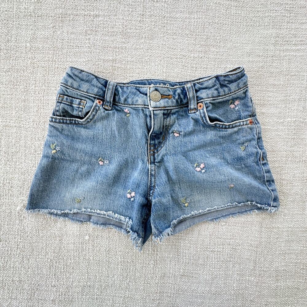 Cat & Jack Denim Shorts with Flowers VGUC 8